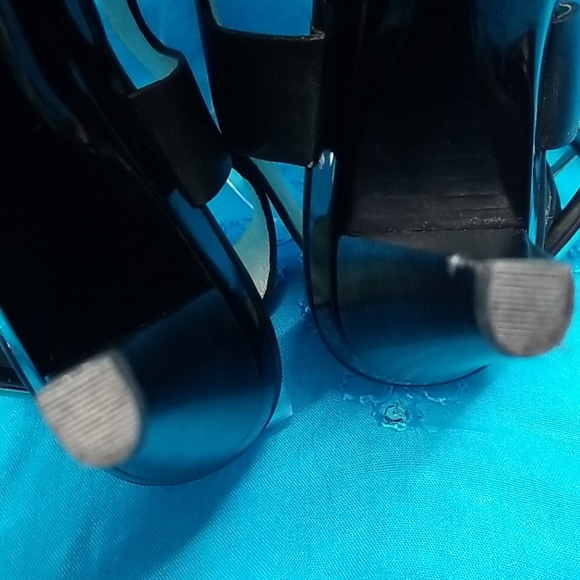 NWOB MICHAEL KORS SHOES - Picture 5 of 13